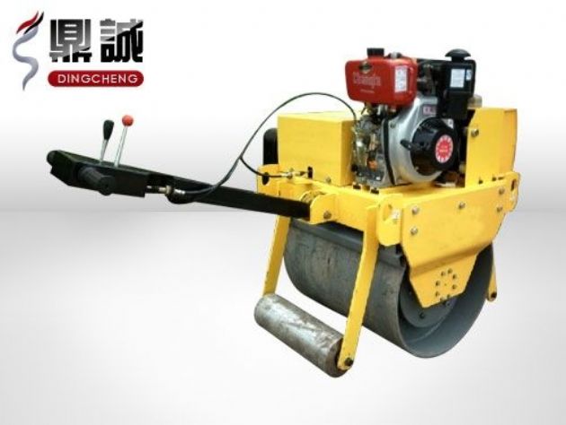 点击查看详细信息<br>标题：重型手扶式单钢轮压路机 阅读次数：14633
